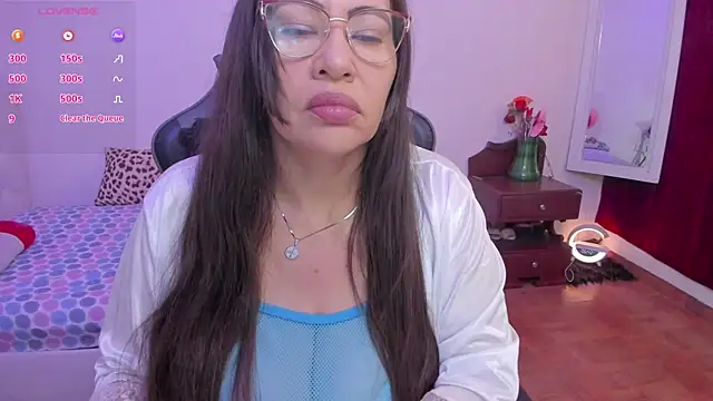 esmeralda milf online show from October 7, 11:40 am