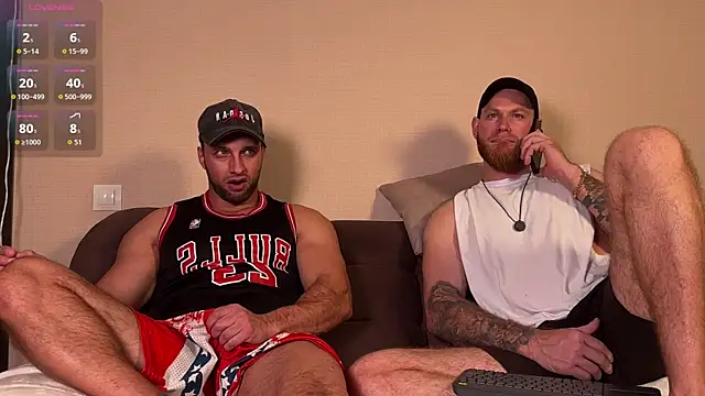 Snapshot of Xxx_______Xxx chatting on November 12, 8:04 am Xxx Xxx online show from November 12, 8:04 am