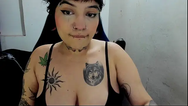 Snapshot of pink_dustt chatting on December 5, 3:04 am pink dustt online show from December 5, 3:04 am