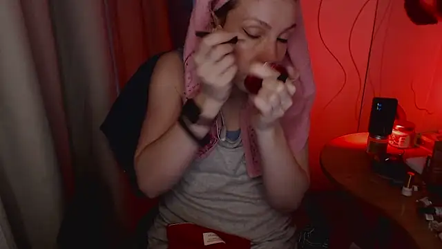 Snapshot of JohansonKatie chatting on January 15, 6:54 am JohansonKatie online show from January 15, 6:54 am