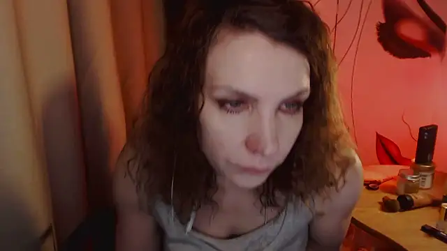 Snapshot of JohansonKatie chatting on January 22, 3:52 am JohansonKatie online show from January 22, 3:52 am