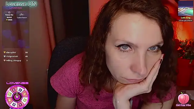 Snapshot of JohansonKatie chatting on February 24, 6:15 pm JohansonKatie online show from February 24, 6:15 pm