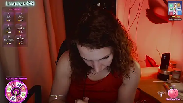 Snapshot of JohansonKatie chatting on February 27, 1:27 am JohansonKatie online show from February 27, 1:27 am