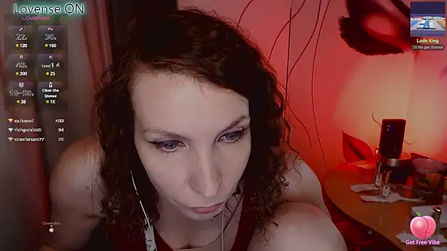 Snapshot of JohansonKatie chatting on March 7, 3:40 am JohansonKatie online show from March 7, 3:40 am