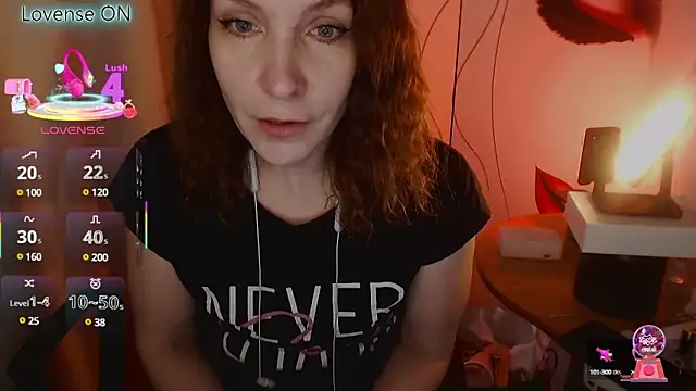 Snapshot of JohansonKatie chatting on March 13, 6:26 am JohansonKatie online show from March 13, 6:26 am