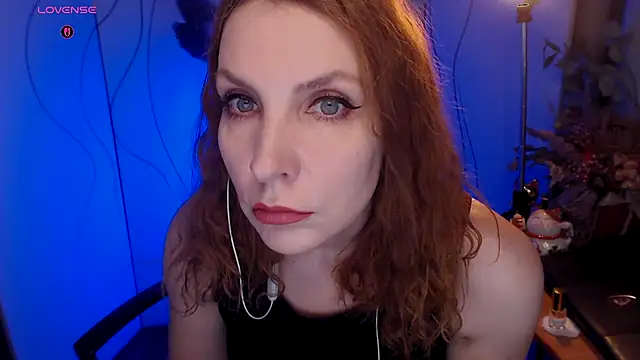 JohansonKatie online show from November 26, 5:52 am