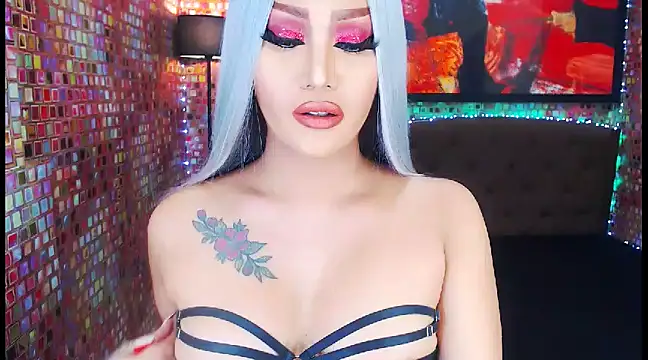 Snapshot of KylieMaxwellCaulfield_TS chatting on February 9, 12:49 am KylieMaxwellCaulfield TS online show from February 9, 12:49 am