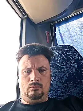 Snapshot of Luismiguel55 chatting on May 5, 1:19 pm Luismiguel55 online show from May 5, 1:19 pm