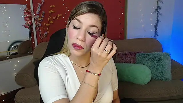 ms sofia x online show from December 5, 2:44 pm