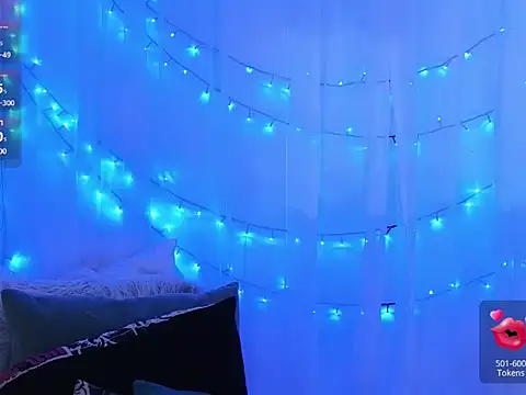 Snapshot of ninaa_fox chatting on February 7, 2:21 pm ninaa fox online show from February 7, 2:21 pm