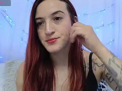 Snapshot of ninaa_fox chatting on May 4, 6:04 pm ninaa fox online show from May 4, 6:04 pm