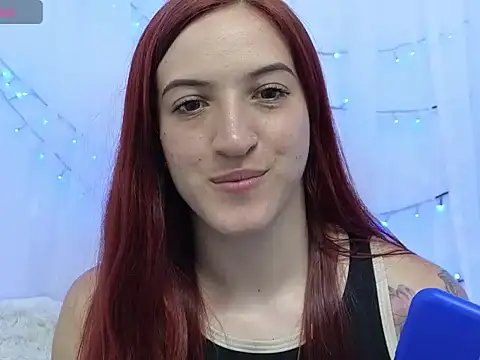 Snapshot of ninaa_fox chatting on May 25, 8:15 pm ninaa fox online show from May 25, 8:15 pm