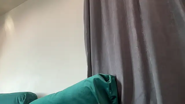 Iris cherry online show from March 12, 6:52 am