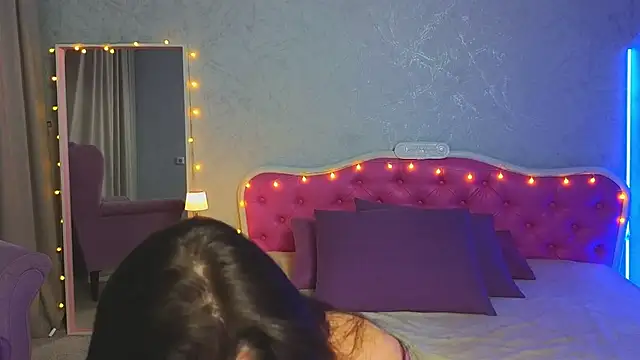 Snapshot of Ariana_Petite chatting on January 23, 11:05 pm Ariana Petite online show from January 23, 11:05 pm