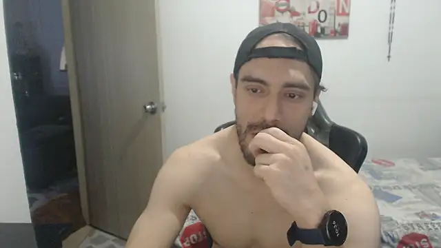 Snapshot of samuelgarcia_ chatting on June 13, 3:37 am samuelgarcia online show from June 13, 3:37 am