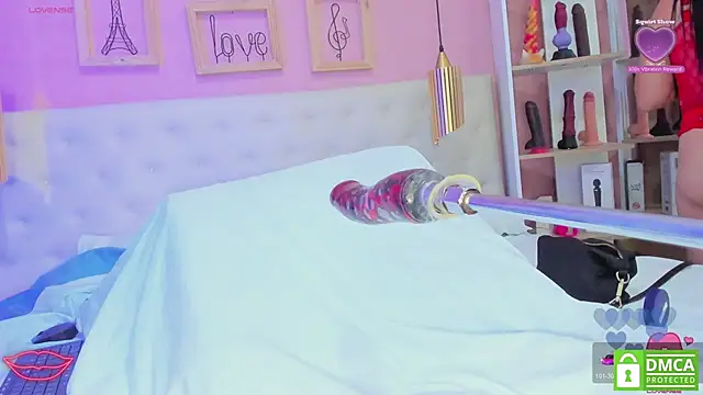 leylla  online show from April 11, 7:29 pm