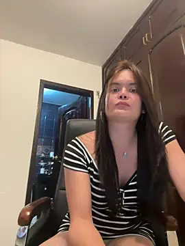 Snapshot of Sexifantasia chatting on June 12, 12:20 am Sexifantasia online show from June 12, 12:20 am