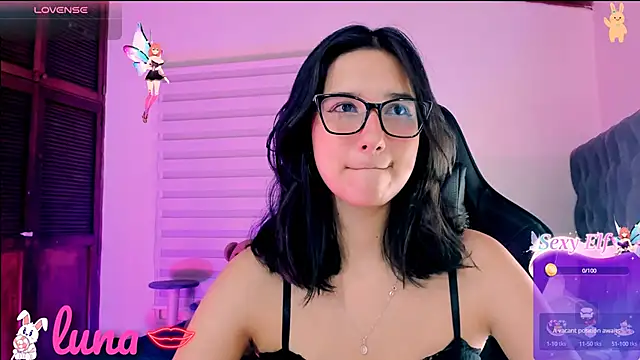 Snapshot of Luniverse chatting on January 11, 10:40 pm Luniverse online show from January 11, 10:40 pm