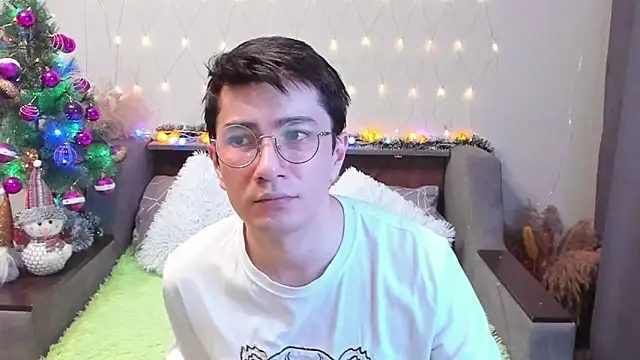 Snapshot of Yumi_steve chatting on December 14, 11:34 pm Yumi steve online show from December 14, 11:34 pm