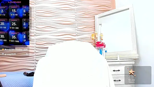 Snapshot of mia_pineda chatting on February 17, 11:20 pm mia pineda online show from February 17, 11:20 pm