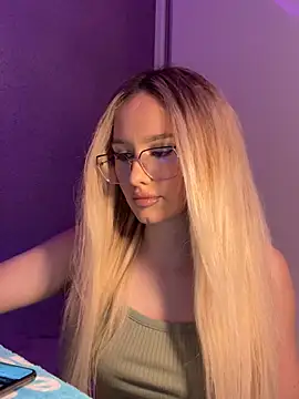 mollyxxx online show from January 22, 4:44 am