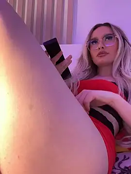 mollyxxx online show from February 13, 7:35 am