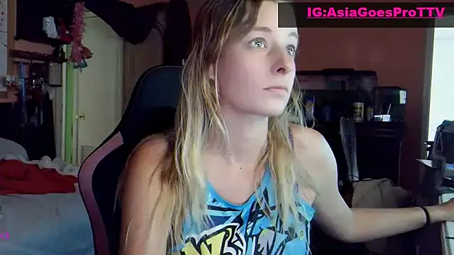 Snapshot of AsiaGoesPro chatting on July 29, 1:31 pm AsiaGoesPro online show from July 29, 1:31 pm
