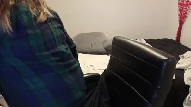 magicsparkles online show from April 17, 2:36 am