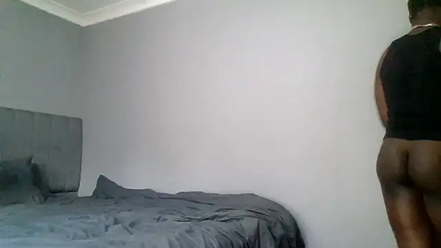 Snapshot of bigdickplay99 chatting on May 25, 4:57 pm bigdickplay99 online show from May 25, 4:57 pm