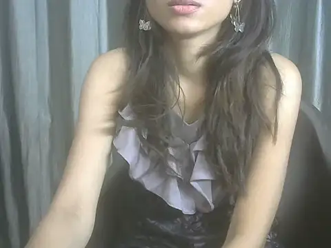 Snapshot of sexy_lela chatting on January 7, 8:13 am sexy lela online show from January 7, 8:13 am