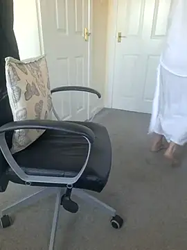 Emily English57 online show from December 2, 9:36 am