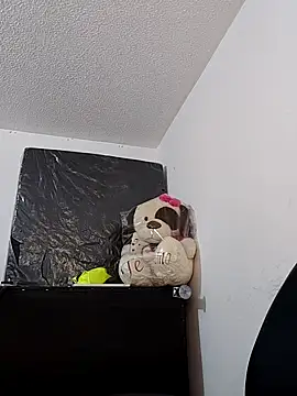 doucebrune online show from March 4, 2:28 am