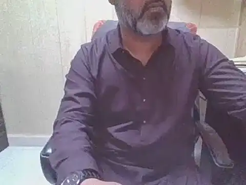 Snapshot of hairymaster95 chatting on May 19, 3:35 am hairymaster95 online show from May 19, 3:35 am