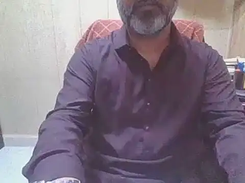 Snapshot of hairymaster95 chatting on May 29, 7:17 am hairymaster95 online show from May 29, 7:17 am