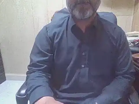 Snapshot of hairymaster95 chatting on June 5, 9:04 am hairymaster95 online show from June 5, 9:04 am
