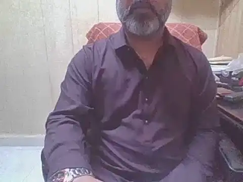 Snapshot of hairymaster95 chatting on June 10, 4:01 am hairymaster95 online show from June 10, 4:01 am