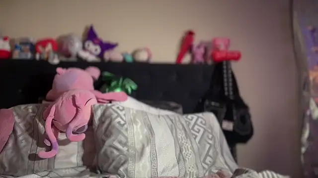 Cum2Charm online show from February 14, 9:28 am