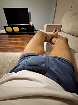 YourPersonall online show from April 15, 2:07 am