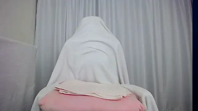 faceless  online show from September 24, 8:06 am