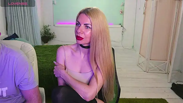 Snapshot of AlisaAleksandr chatting on April 30, 8:57 pm AlisaAleksandr online show from April 30, 8:57 pm