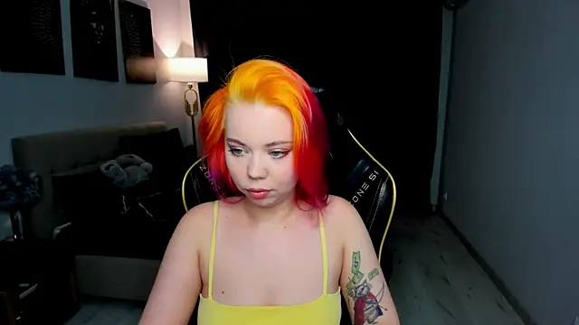 Snapshot of EnergyBunny_1 chatting on June 2, 6:54 pm EnergyBunny 1 online show from June 2, 6:54 pm