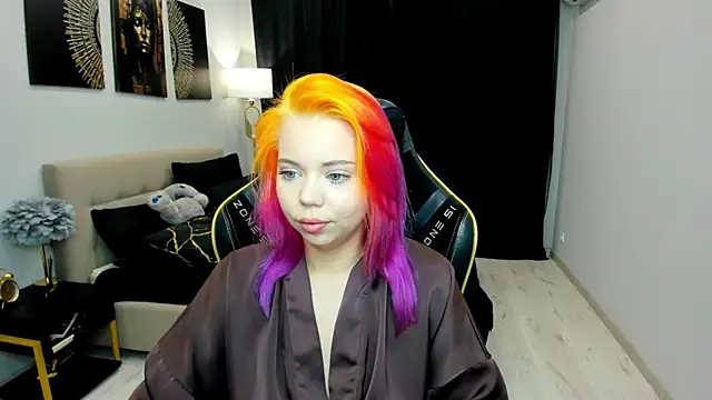 Snapshot of EnergyBunny_1 chatting on June 3, 6:57 pm EnergyBunny 1 online show from June 3, 6:57 pm