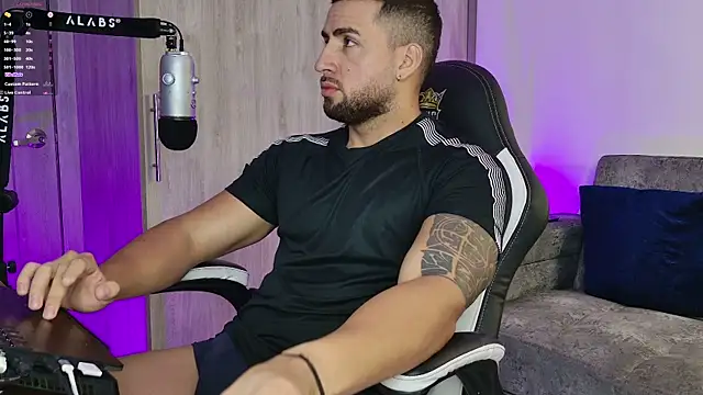 Snapshot of mr_david_cox chatting on February 17, 11:44 am mr david cox online show from February 17, 11:44 am