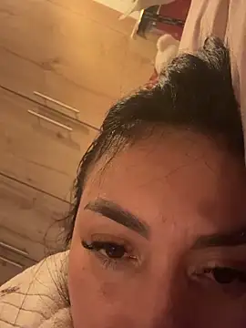 aniiee x online show from April 23, 4:31 pm