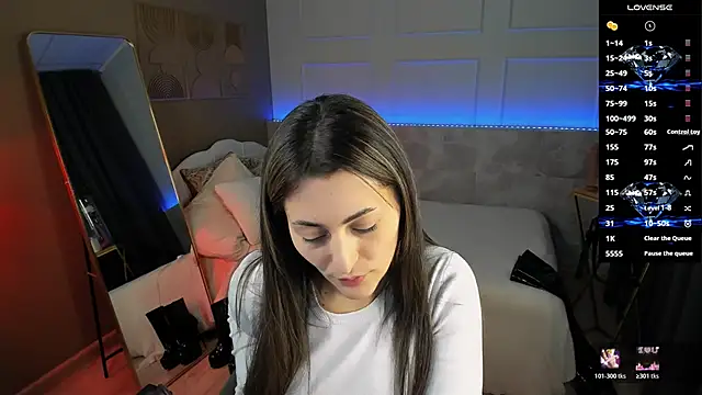 Snapshot of KylieMellow chatting on April 25, 1:14 pm KylieMellow online show from April 25, 1:14 pm