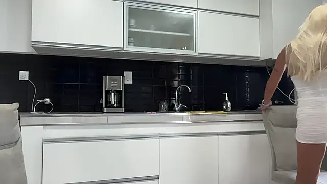 Reyna63 online show from April 11, 6:56 pm