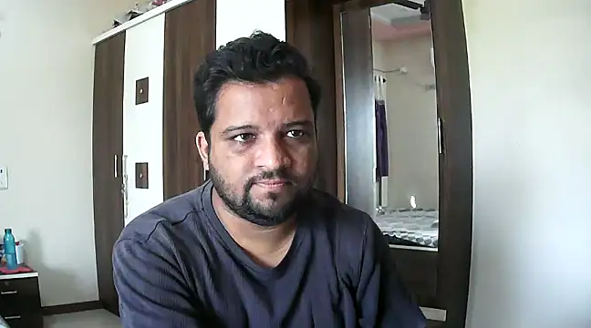 Snapshot of dhruv_love chatting on December 3, 5:09 am dhruv love online show from December 3, 5:09 am