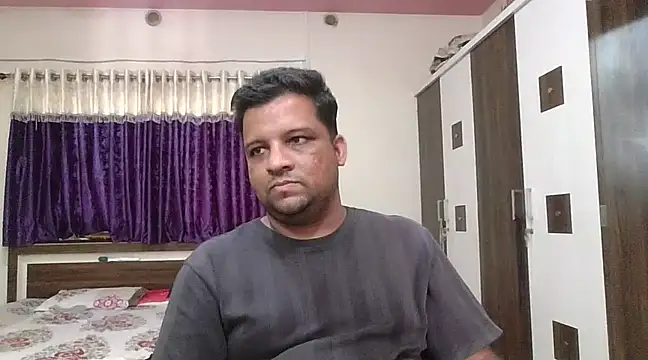Snapshot of dhruv_love chatting on March 17, 11:10 am dhruv love online show from March 17, 11:10 am