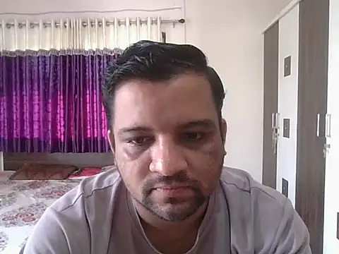 Snapshot of dhruv_love chatting on October 13, 3:50 am dhruv love online show from October 13, 3:50 am