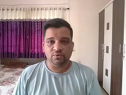 Snapshot of dhruv_love chatting on October 16, 3:51 am dhruv love online show from October 16, 3:51 am